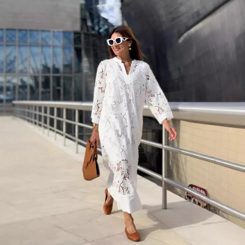 Vestido Midi em Renda